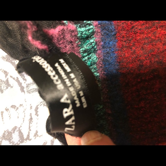 Zara Plaid Scarf - Picture 4 of 5